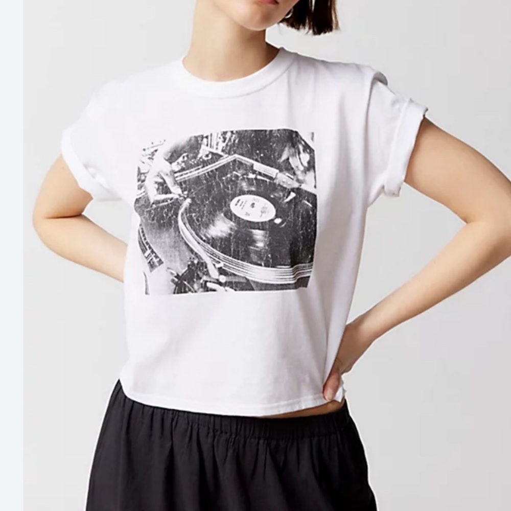 Urban Outfitters Record Player Alexa Baby Tee (M)